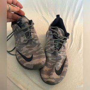 Nike Women’s Roshes